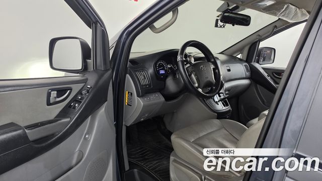 Hyundai Starex 2018 — photo 10