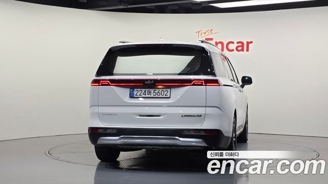 Kia Canival 2021 — photo 4