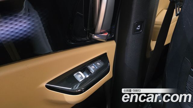 Kia Canival 2021 — photo 19
