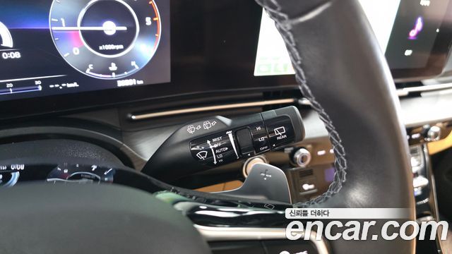 Kia Canival 2023 — photo 18