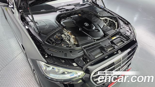 Mercedes-Benz S-Class 2022 — photo 6