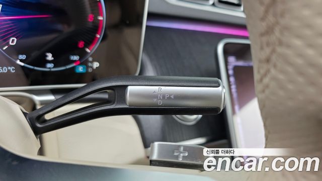 Mercedes-Benz S-Class 2022 — photo 9