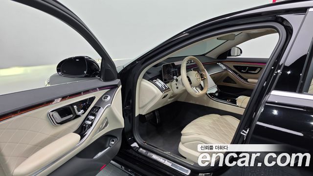Mercedes-Benz S-Class 2022 — photo 10