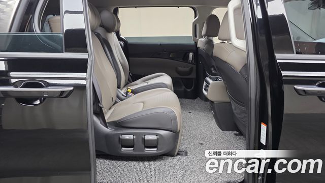 Kia Canival 2025 — photo 17