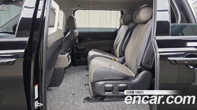 Kia Canival 2025 — photo 18