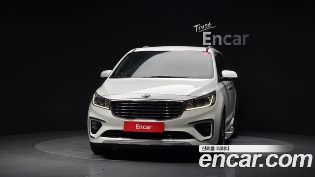Kia Canival 2019 — photo 3