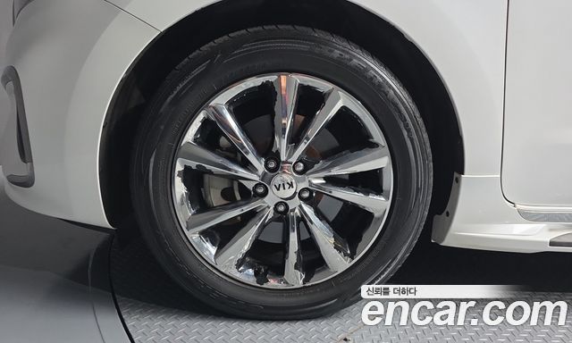 Kia Canival 2019 — photo 5