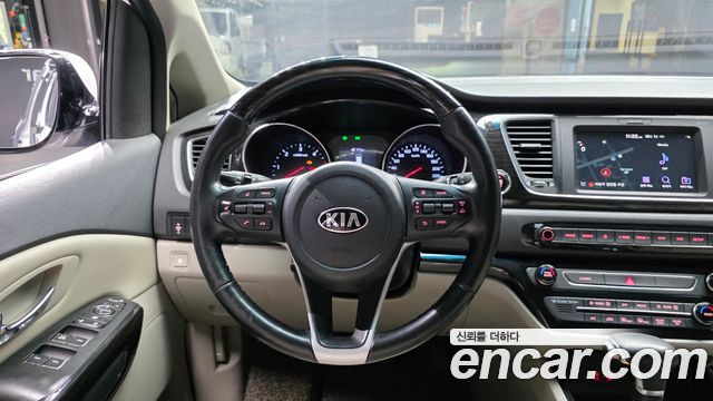Kia Canival 2019 — photo 20