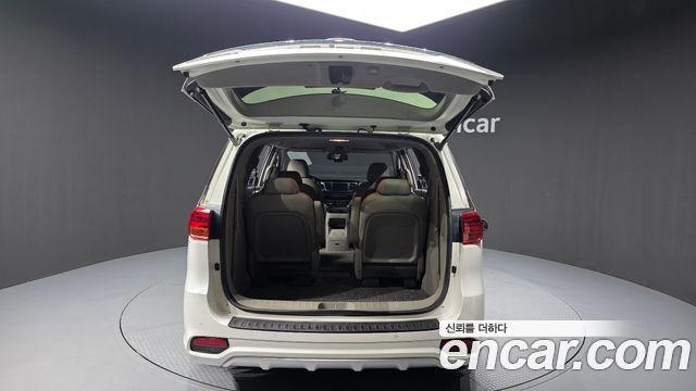 Kia Canival 2019 — photo 26