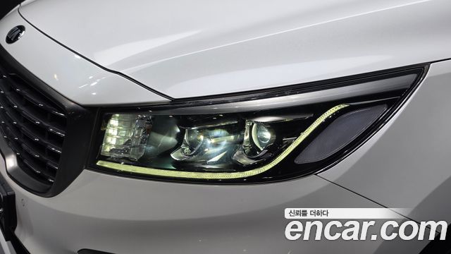 Kia Canival 2019 — photo 8