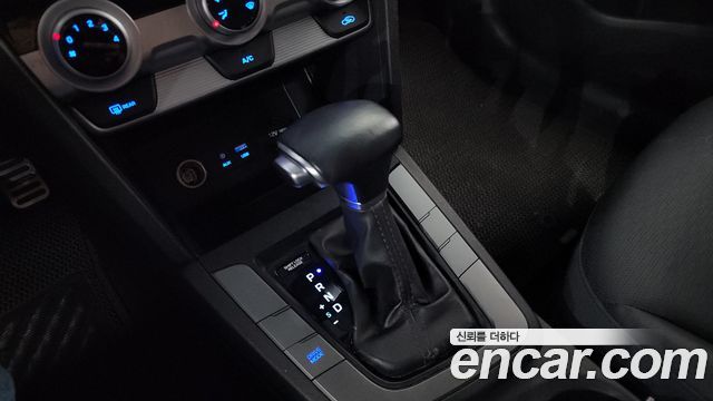 Hyundai AVANTE 2020 — photo 12