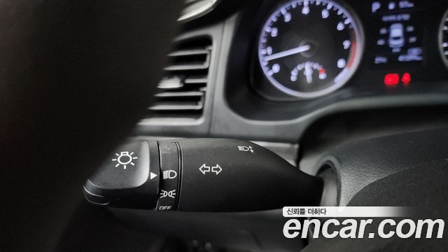 Hyundai AVANTE 2020 — photo 19