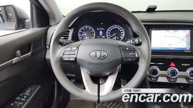 Hyundai AVANTE 2020 — photo 23