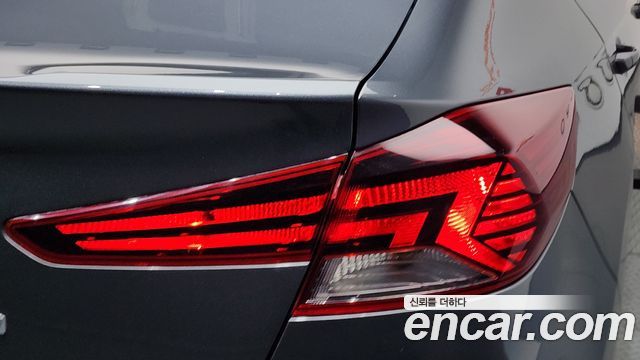 Hyundai AVANTE 2020 — photo 9