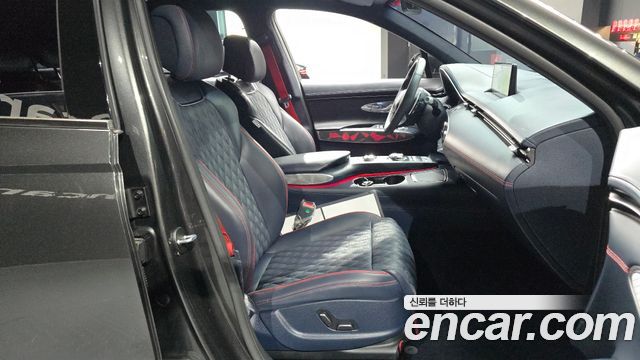 Genesis GV70 2023 — photo 18