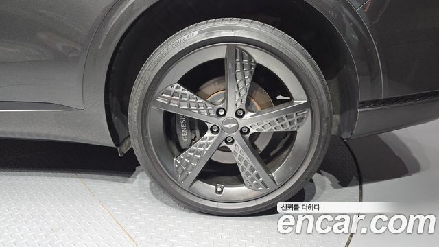 Genesis GV70 2023 — photo 7