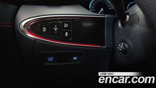 Genesis GV70 2023 — photo 28
