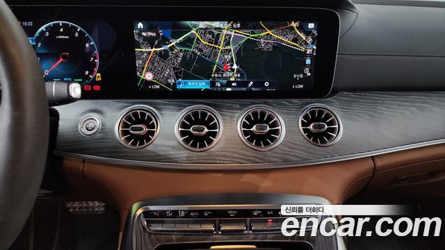 Mercedes-Benz AMG GT 2023 — photo 18