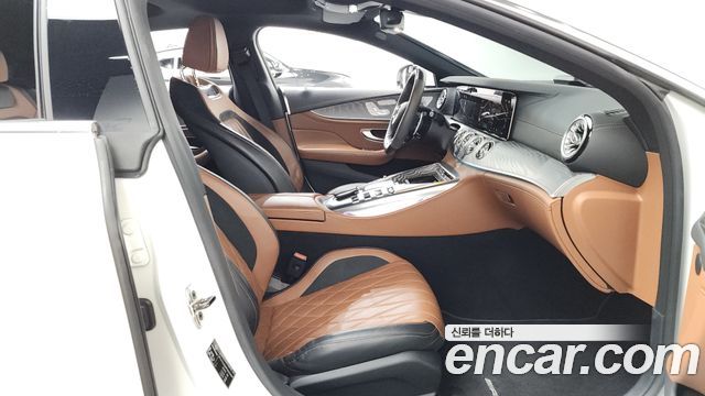 Mercedes-Benz AMG GT 2023 — photo 16