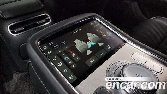 Genesis G90 2023 — photo 25