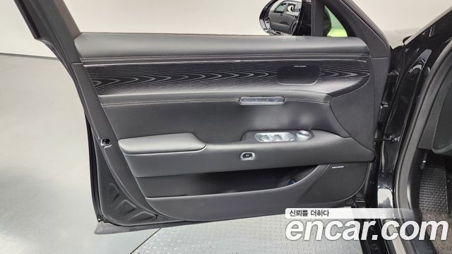 Genesis G90 2023 — photo 14