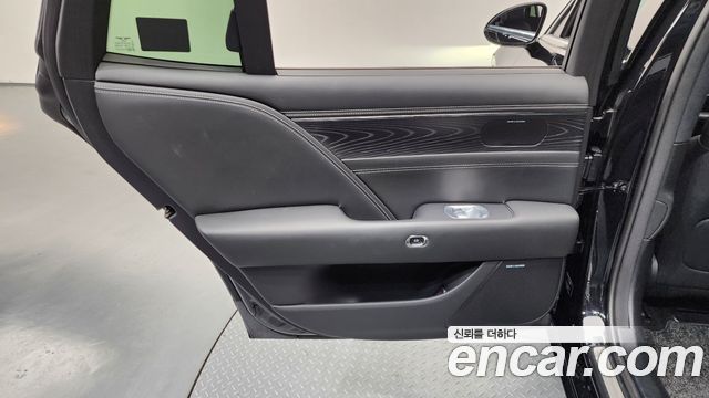 Genesis G90 2023 — photo 15