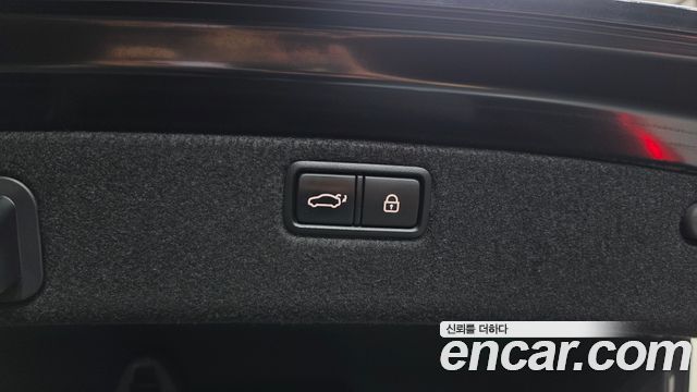 Genesis G80 2018 — photo 26