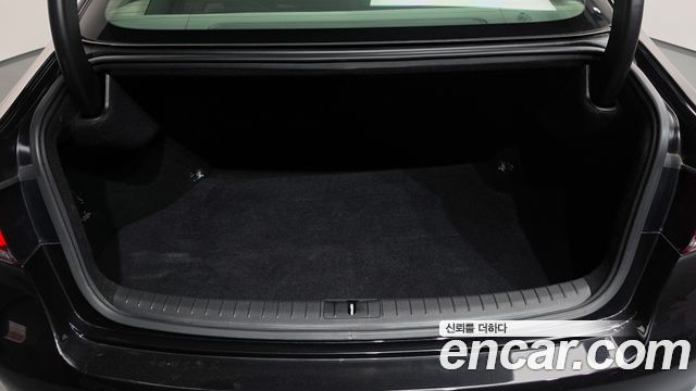 Genesis G80 2018 — photo 27