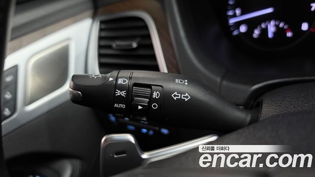 Genesis G80 2018 — photo 35