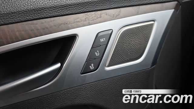 Genesis G80 2018 — photo 36