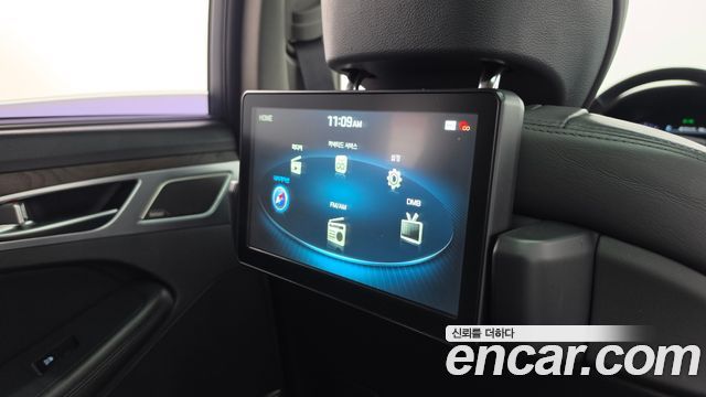 Genesis G80 2018 — photo 39