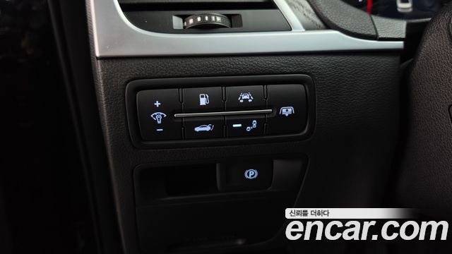 Genesis G80 2018 — photo 40