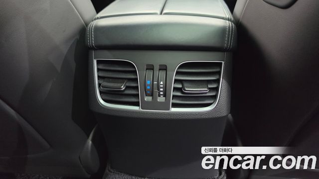 Genesis G80 2018 — photo 41