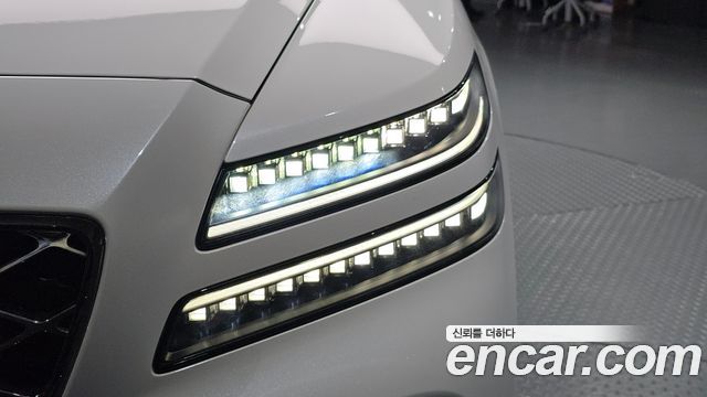 Genesis GV80 2024 — photo 8