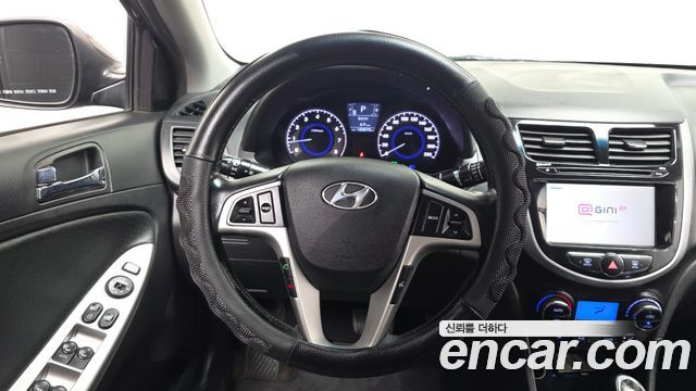 Hyundai Accent 2014 — photo 13