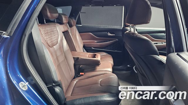 Hyundai Santafe 2019 — photo 18