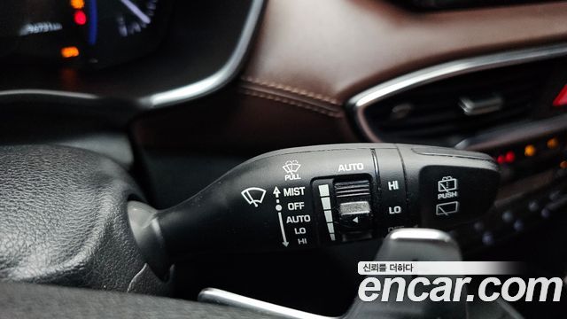 Hyundai Santafe 2019 — photo 27