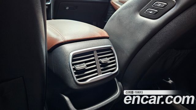 Hyundai Santafe 2019 — photo 30