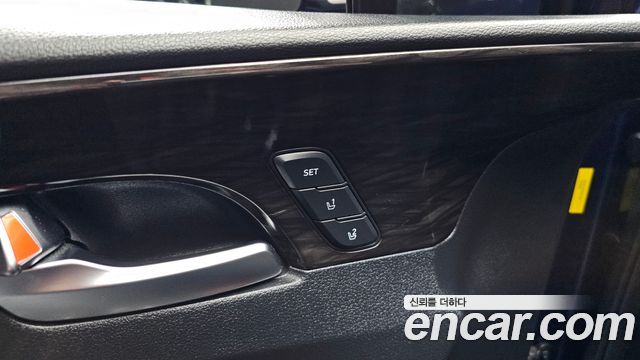 Hyundai Santafe 2019 — photo 31