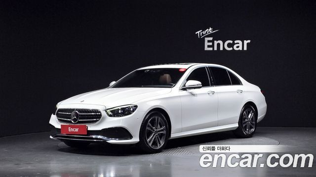 Mercedes-Benz E-Class 2022 — photo 1