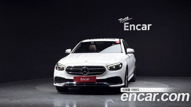 Mercedes-Benz E-Class 2022 — photo 3