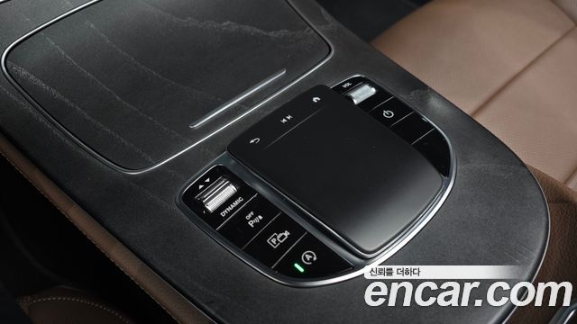 Mercedes-Benz E-Class 2022 — photo 29