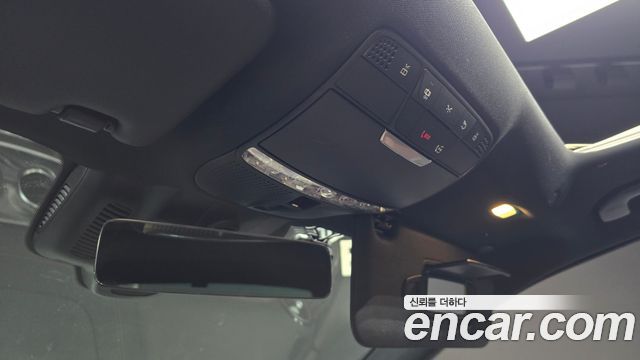 Mercedes-Benz E-Class 2022 — photo 32