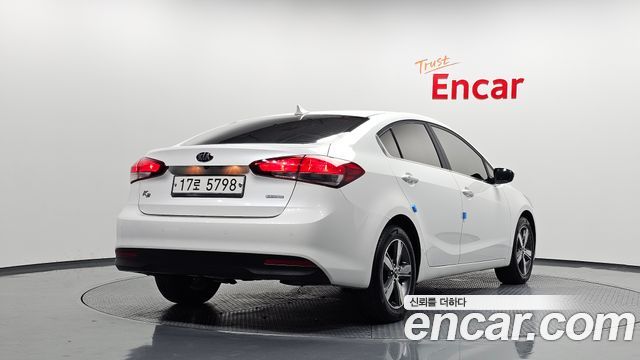 Kia K3 2018 — photo 2