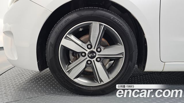 Kia K3 2018 — photo 5