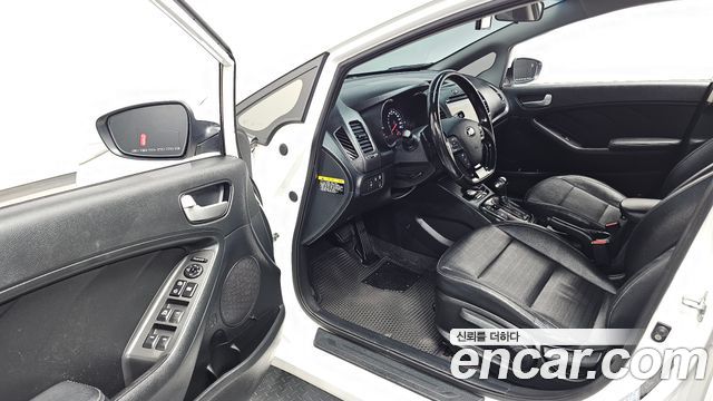 Kia K3 2018 — photo 13
