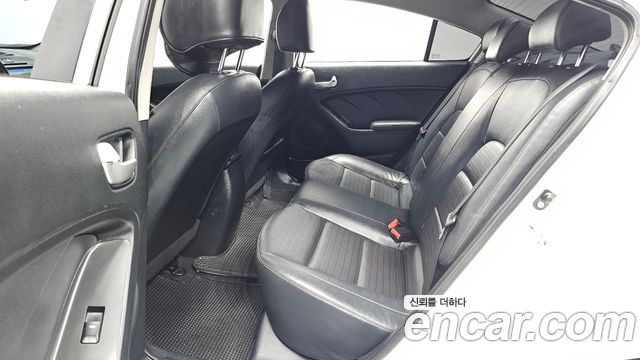 Kia K3 2018 — photo 18