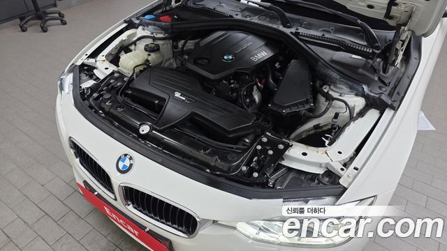 BMW 3-Series 2017 — photo 6