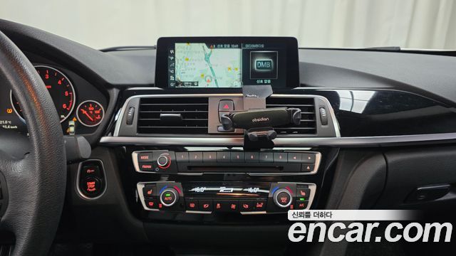 BMW 3-Series 2017 — photo 19