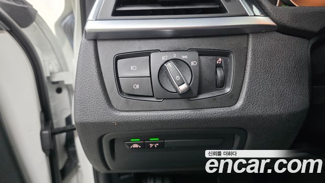 BMW 3-Series 2017 — photo 26